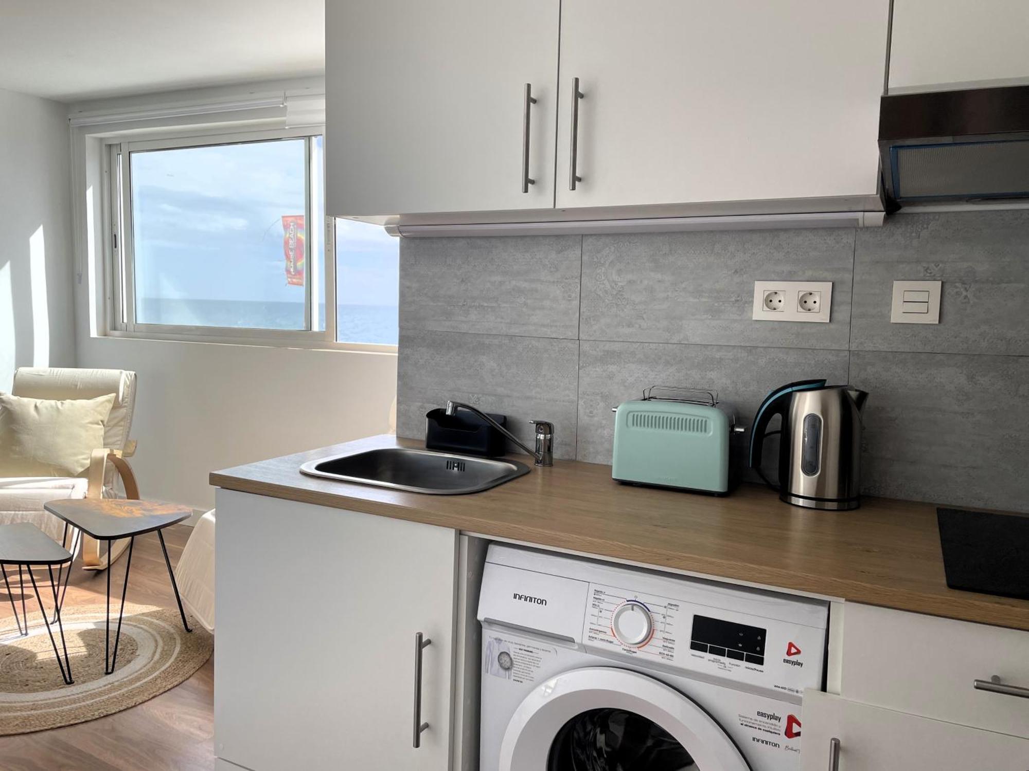 Apartamento Calma Carihuela Beach - 10 Metros De La Playa Torremolinos Zewnętrze zdjęcie
